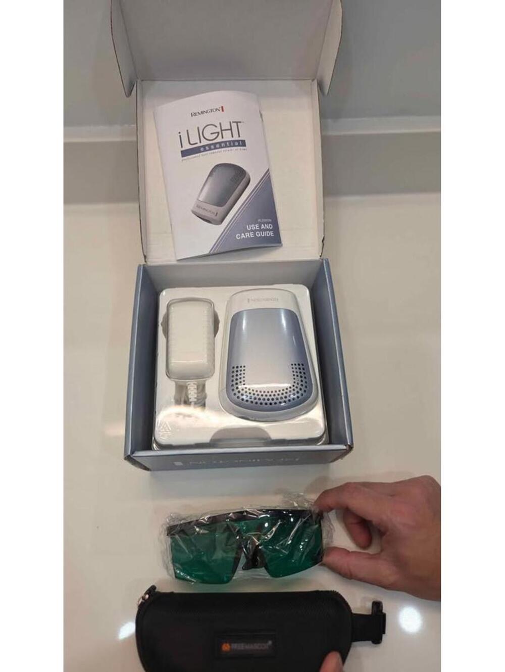 Remington iLight Essential IPL3500  hair removal + Safety Glasses UV protection